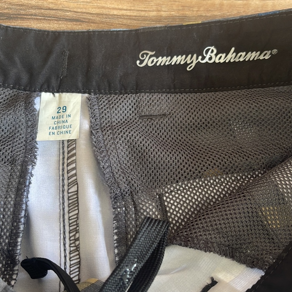 NWT TOMMY BAHAMA Cayman Spectrum Check Island Active Shorts Men - Picture 4 of 7